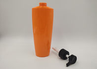 El cosmético plástico del ANIMAL DOMÉSTICO anaranjado oval embotella la superficie vacía del lustre de la botella del jabón de la loción